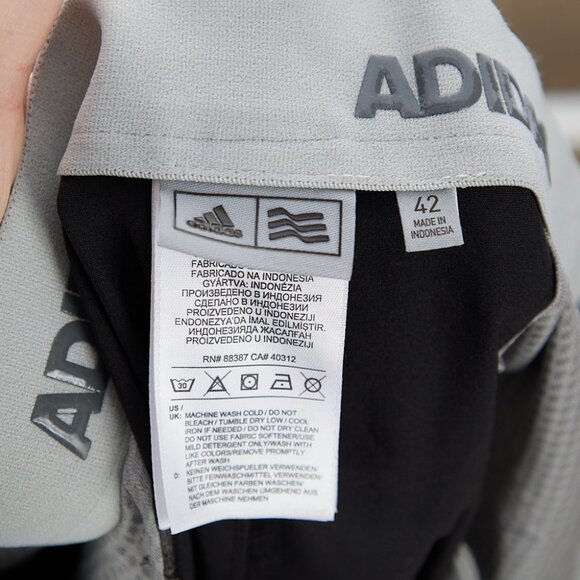 Adidas Ultimate 365 Men's Black Golf Shorts Size 42 - Picture 4 of 6